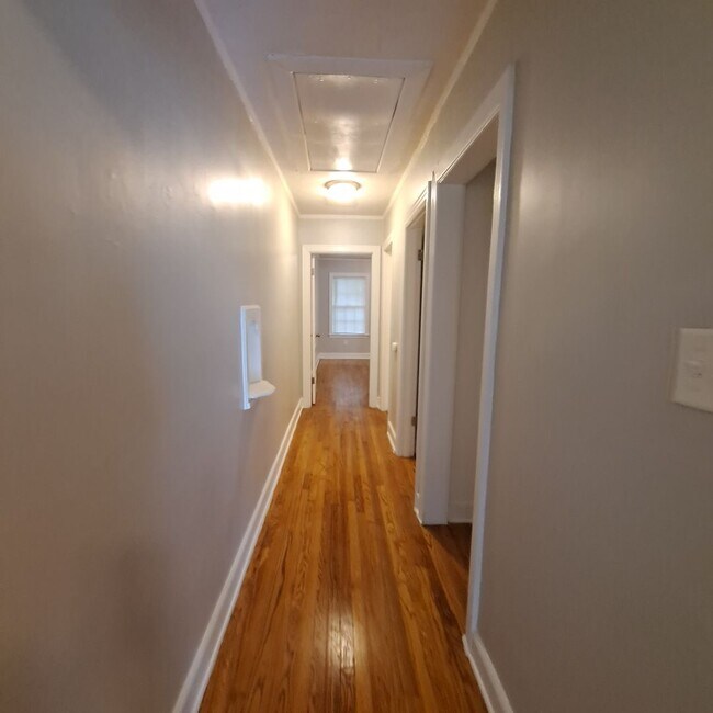 Foto del edificio - 108 N Greer St