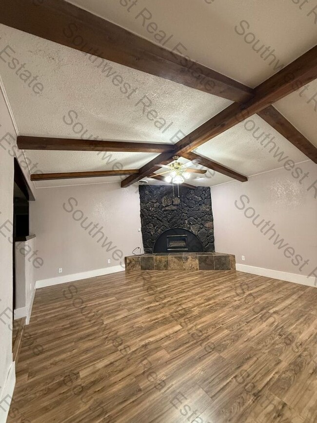 Foto del edificio - Beautiful 3 bedroom 2 bath brick home