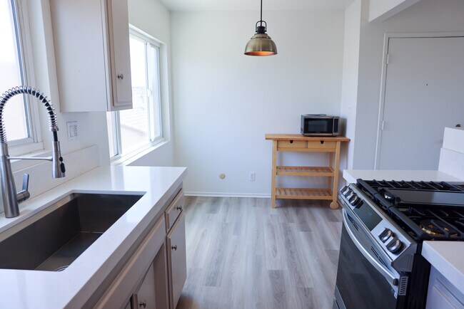 Foto del edificio - 16404 S Dalton Ave