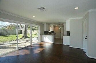 Building Photo - 9511 Highmeadow Dr