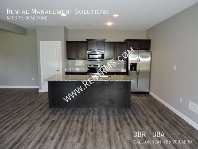 Building Photo - 4403 SE Gemstone-