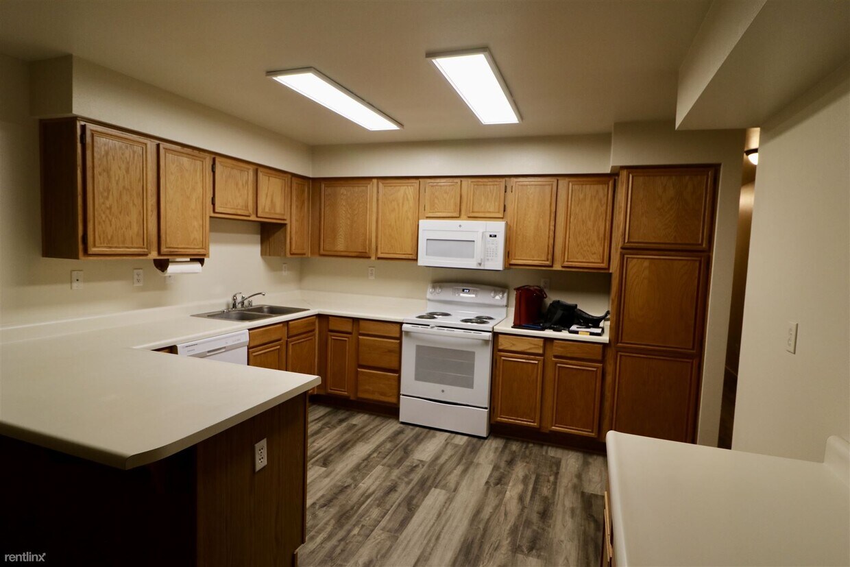 Foto del edificio - 3 br, 2 bath 4plex - 103 Palmer Court A
