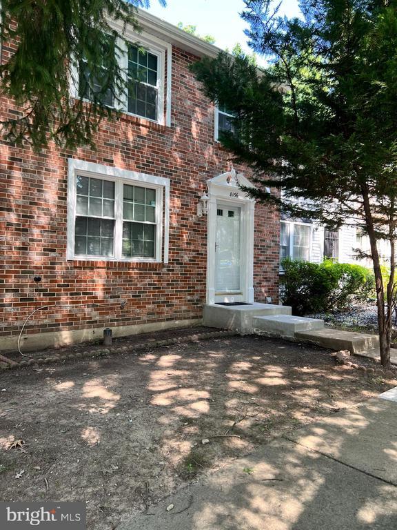 Building Photo - 8156 Dark Den Cir