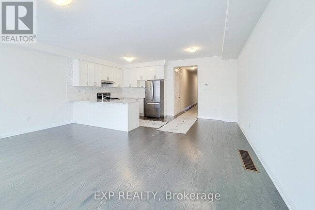 Building Photo - 52 Blain Dr