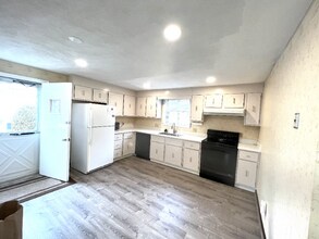 Building Photo - 45 Merrimac St