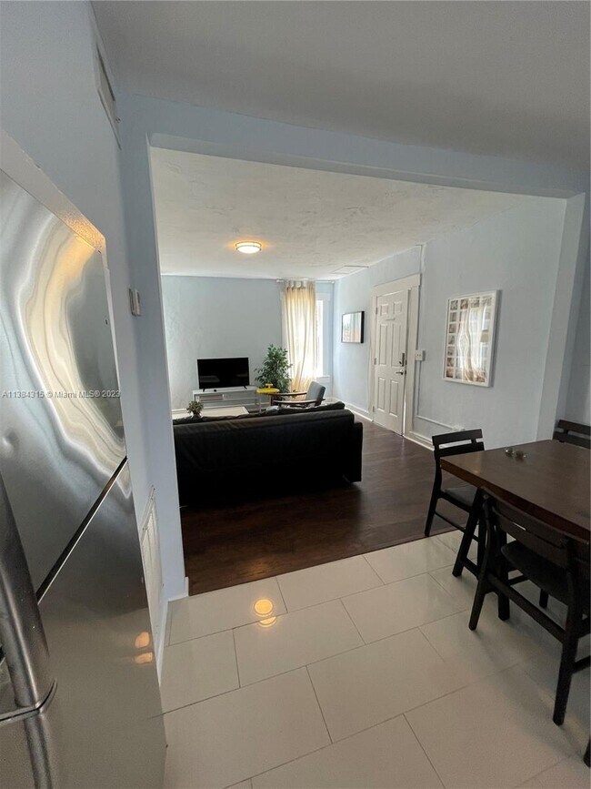Foto del edificio - 2255 SW 10th St