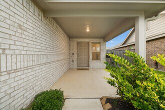 Building Photo - 26918 Winward Crk Trl