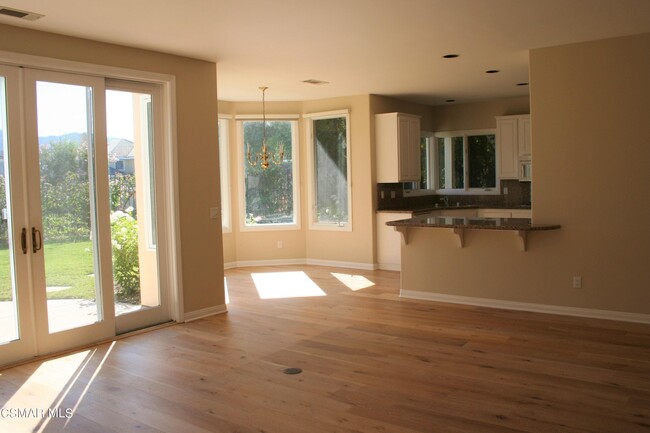 Building Photo - 506 Ravensbury St