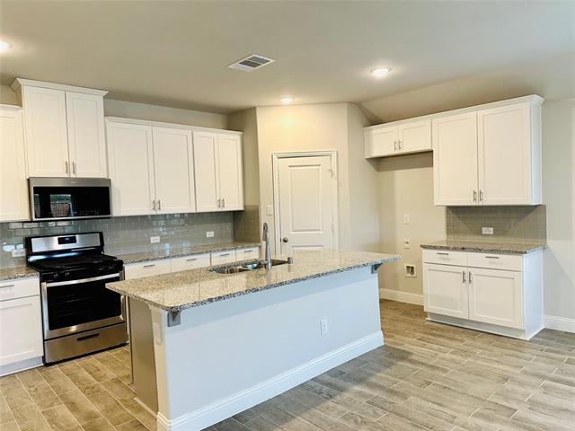 Foto del edificio - 3504 Lillian Ct