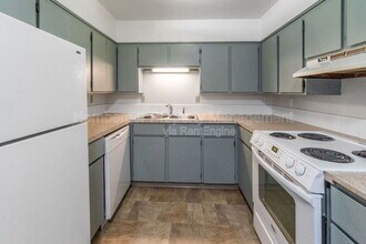 Building Photo - 2628 E Wellesley Ave