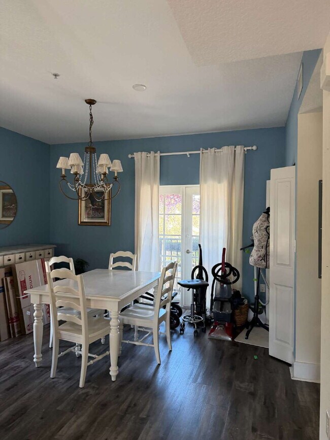 Foto del edificio - Spectacular 2/2.5 Condo in the Oldsmar Galleria Town Center Lifestyle