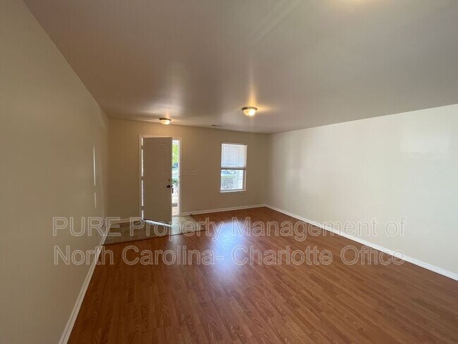 Foto del edificio - 8733 Michaw Ct