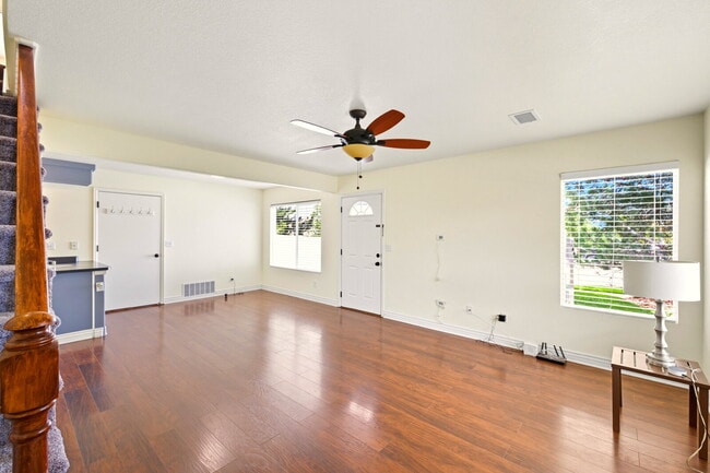 Foto del edificio - 3 Bed 2.5 Bath Home in Green Valley Ranch!