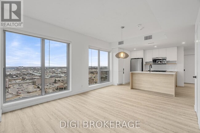 Building Photo - 1240 Cummings Ave