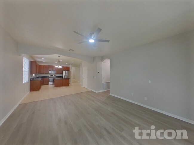 Foto del edificio - 420 Kings Path Dr