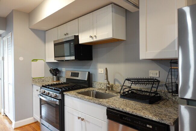 Foto del edificio - 1228 18th St NE