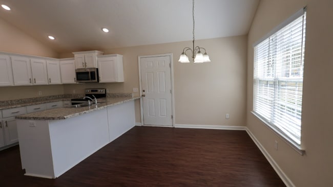 Foto del edificio - 122 Villa Rd