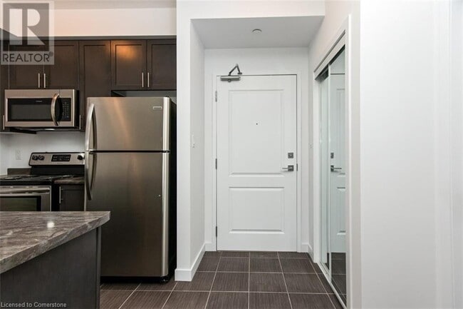 Building Photo - 101 Shoreview Pl