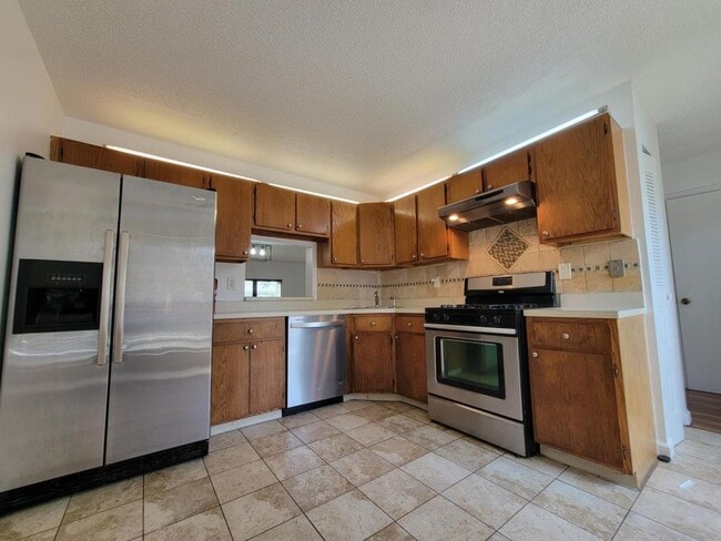 Building Photo - 515 Sheffield Ct