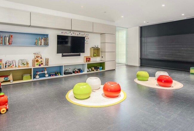 Foto del edificio - 1300 9th St