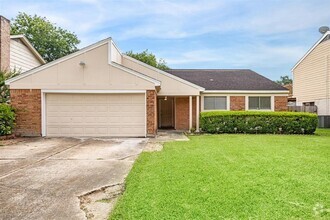 Building Photo - 2039 Hilton Head Dr