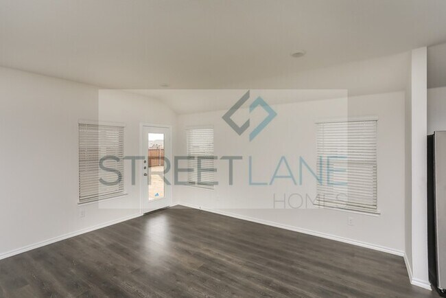 Building Photo - REDUCED! - Now offering $300 off first ful...