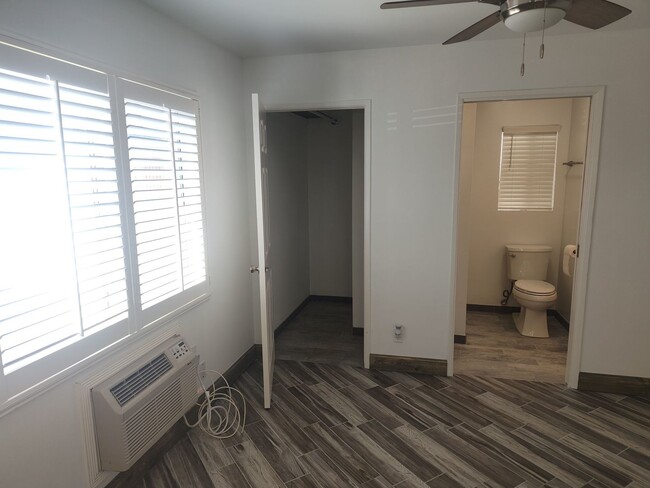 Foto del edificio - Private Studio for Rent in East Simi Valle...