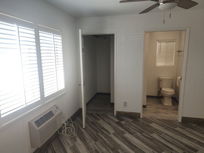 Foto del edificio - Private Studio for Rent in East Simi Valley Neighborhood