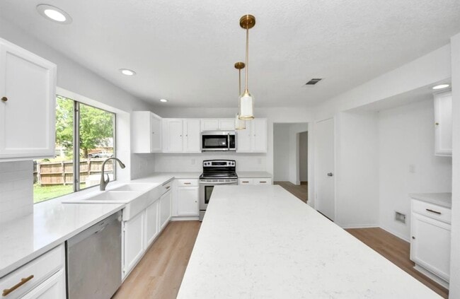 Foto del edificio - 3223 Deer Valley Dr