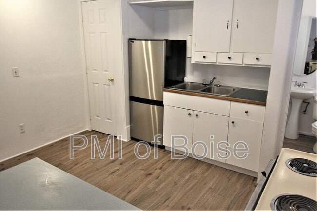 Building Photo - 317 E Bannock St
