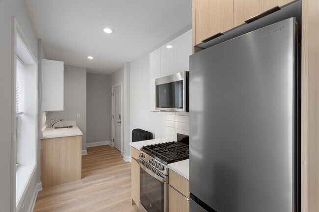 Foto del edificio - 1631 W Chase Ave