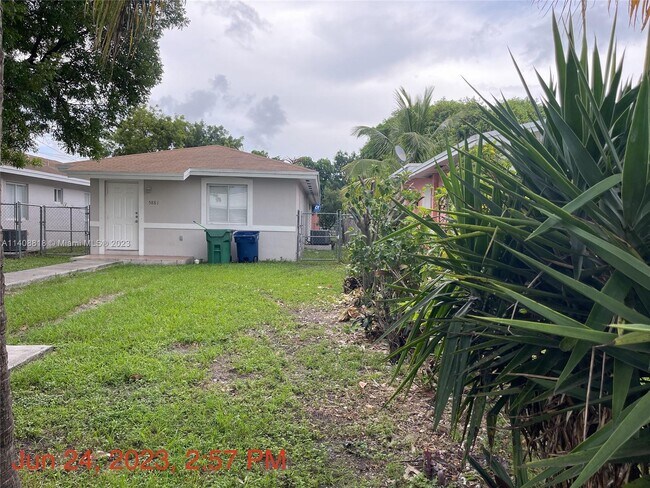 Building Photo - 5881 NW 32nd Ave