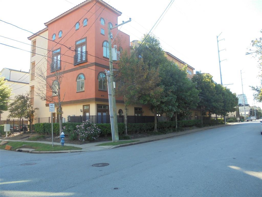 Primary Photo - 806 Jackson Hill St
