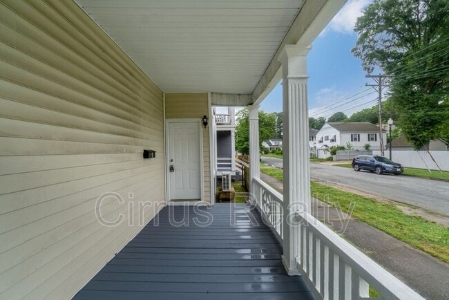 Building Photo - 301 Cedar St