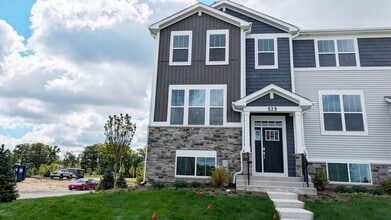 Building Photo - 525 Red Oak Cir