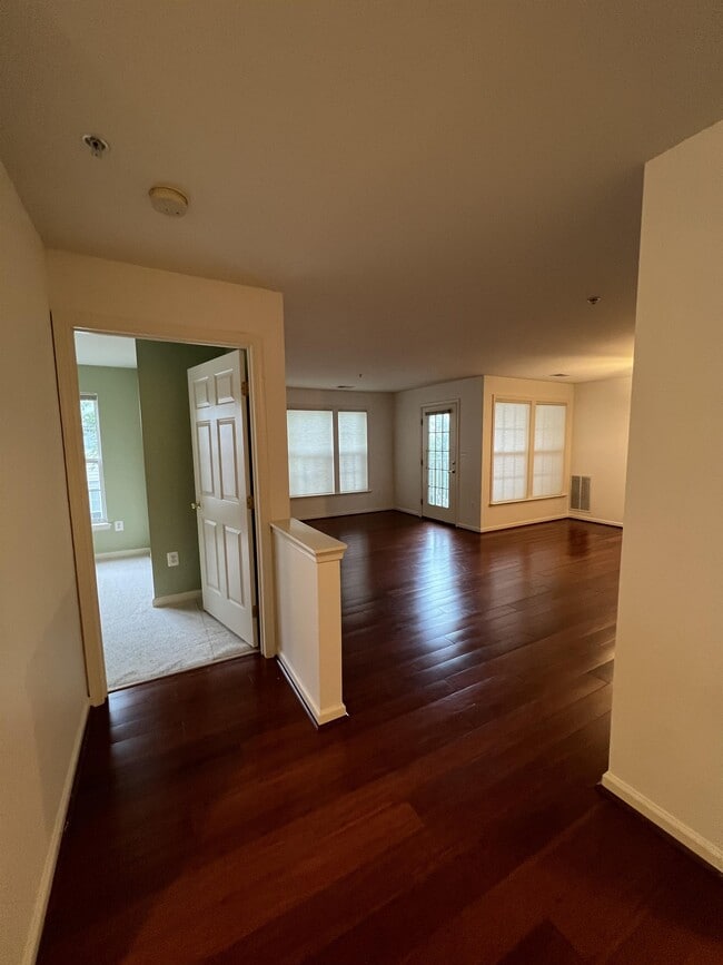 Foto del edificio - 500 Marshall Ct