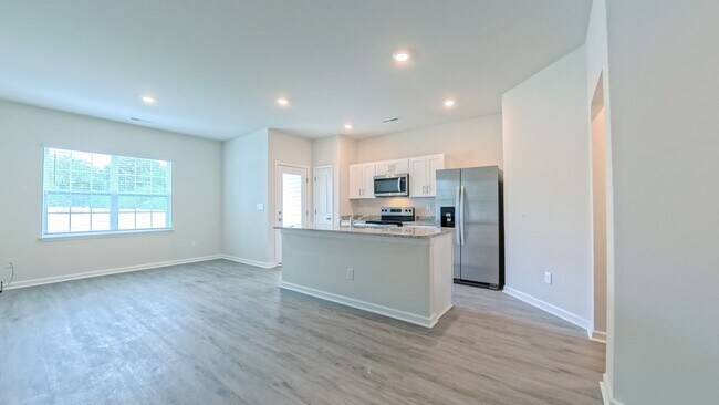 Foto del edificio - Spacious Townhome!