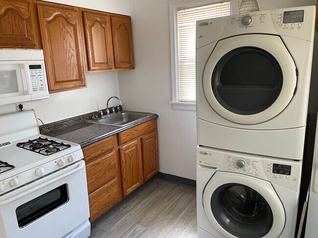 Kitchen - 4527 Fairfax Rd