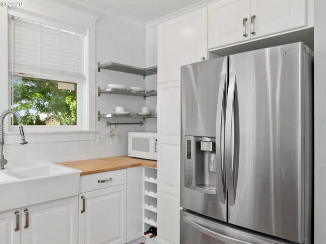 Foto del edificio - 3444 N Willis Blvd