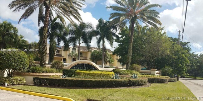 Foto del edificio - 22202 Glenmoor Dr