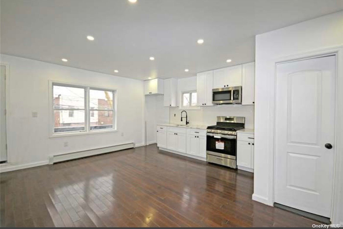 Foto del edificio - 122-29 Nellis St