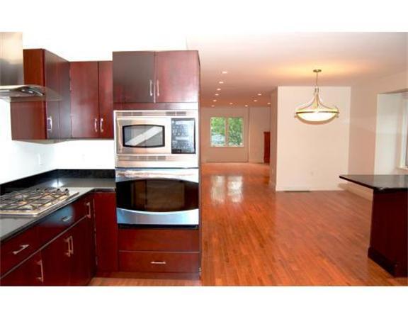 Foto del edificio - 193 Forest St