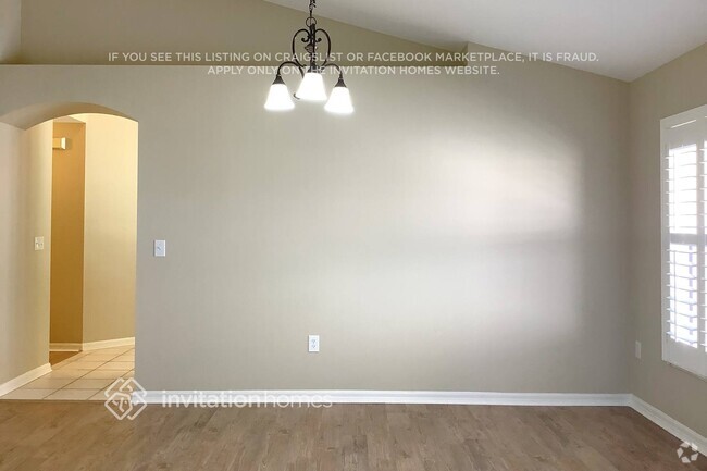 Building Photo - 1603 Bondurant Way