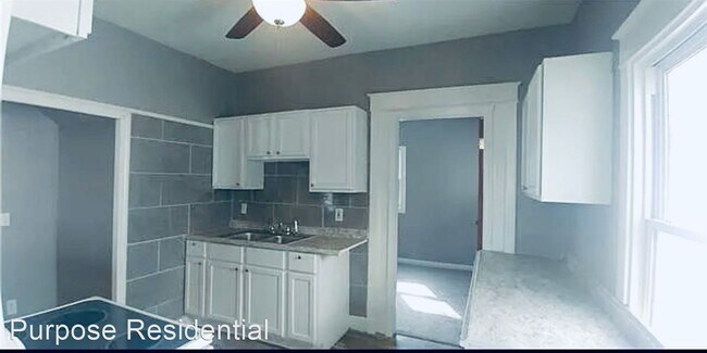 Building Photo - 5 br, 3 bath House - 328 Spruce Ave