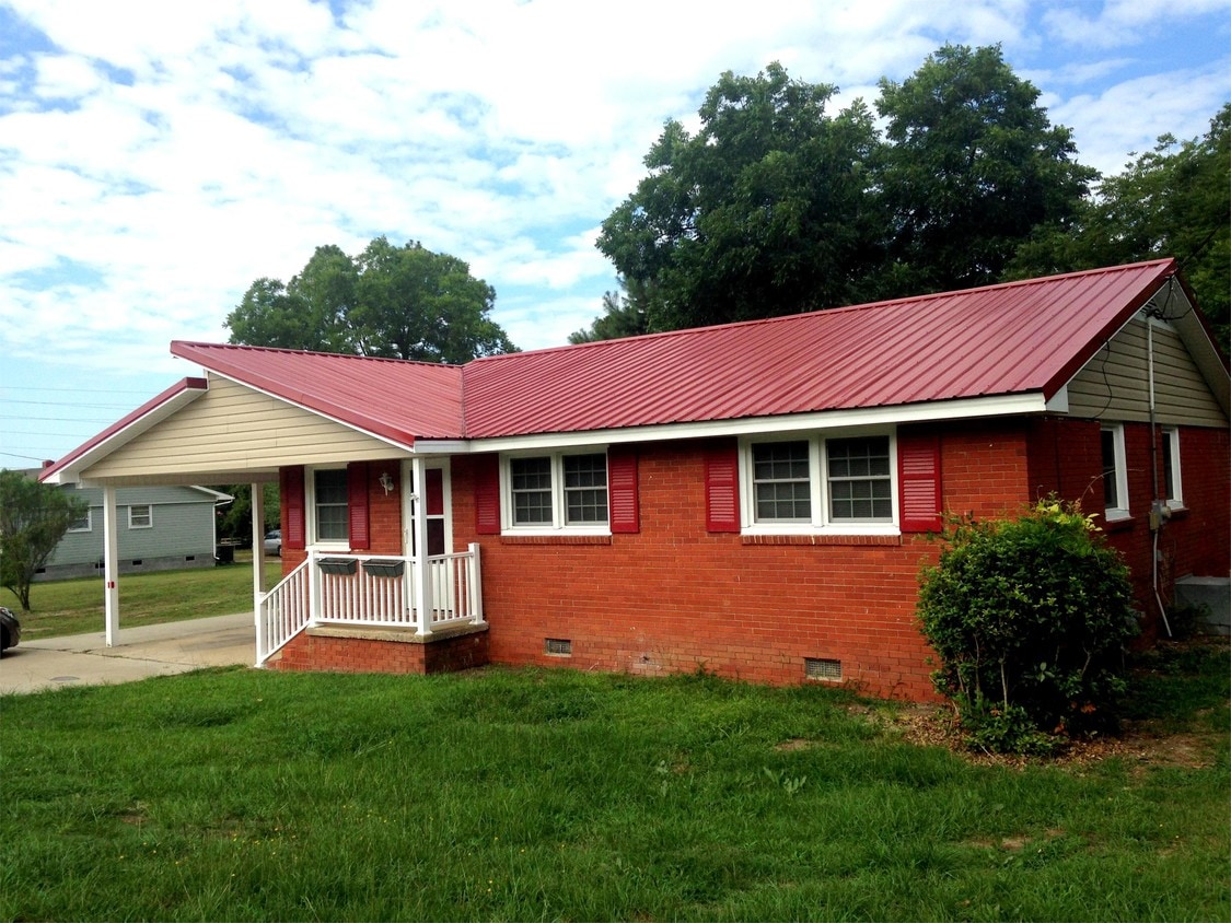 1626 Bingham Dr, Fayetteville, NC 28304 House Rental in Fayetteville