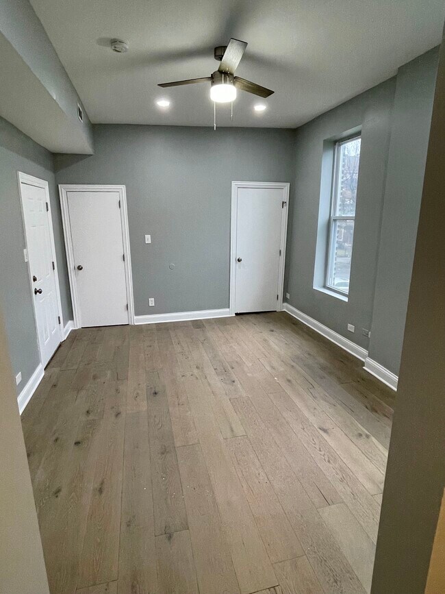 Living Room - 6020 S Wabash Ave