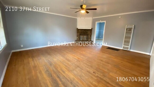 Building Photo - 2110 37th St
