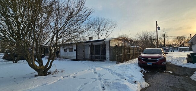 Building Photo - 1308 St Stephens Dr