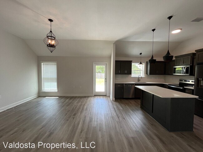 Building Photo - 4 br, 2 bath House - 3276 Kelsee Cir.