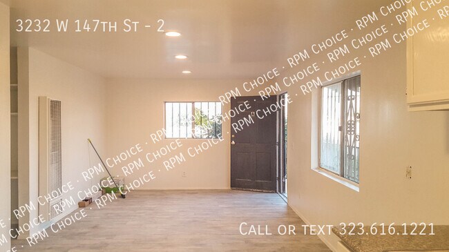 Building Photo - Large 2bd/1ba 750 sqft Quality Unit